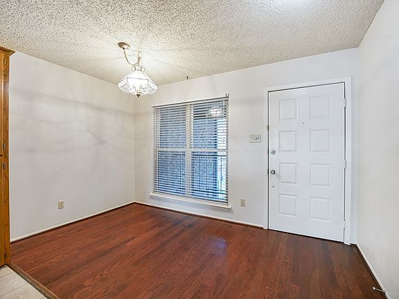 4th image of 849 S Gun Barrel Ln