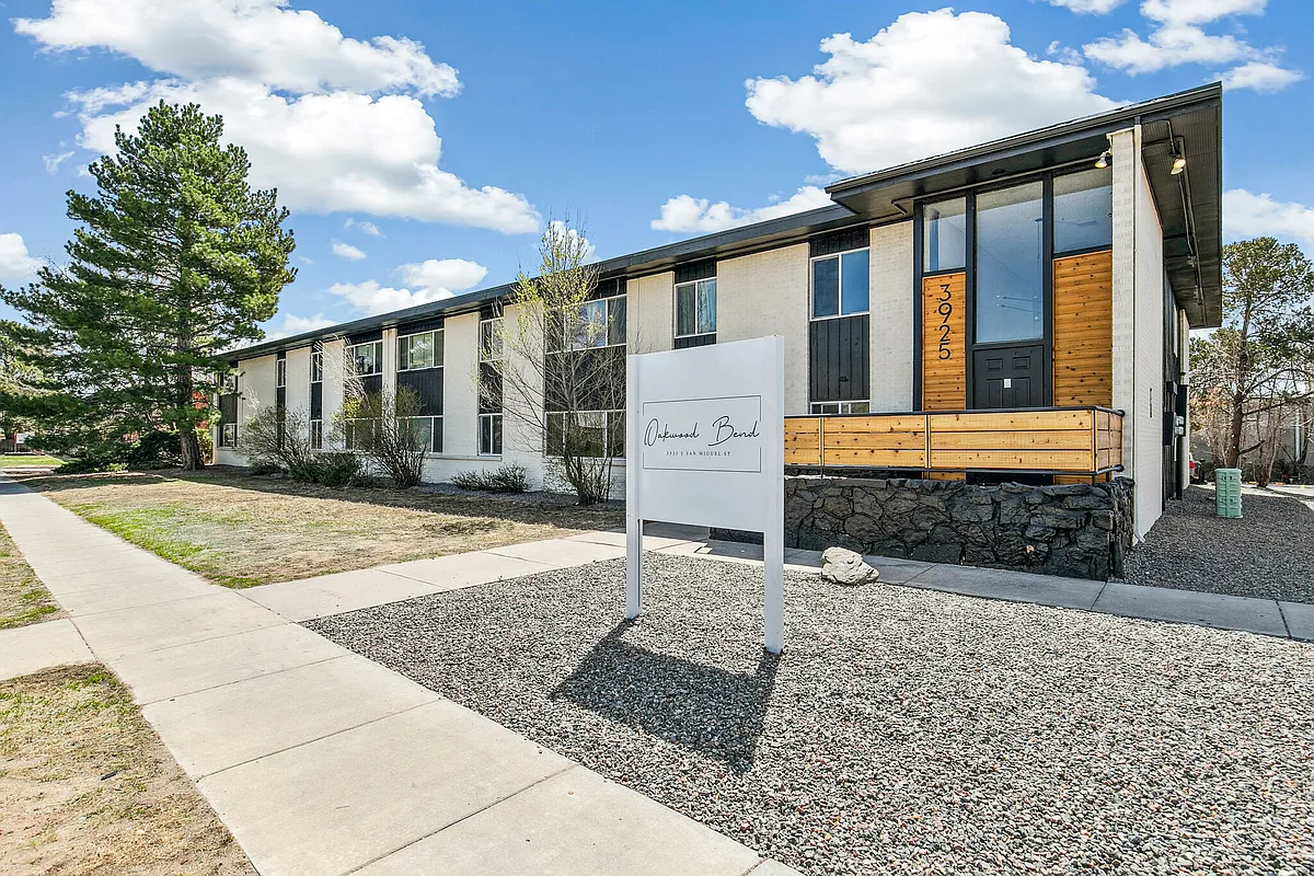 Building Photo - 3925 E San Miguel St
