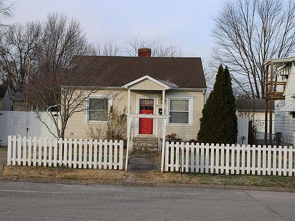 2nd image of 1204 Parkview Dr