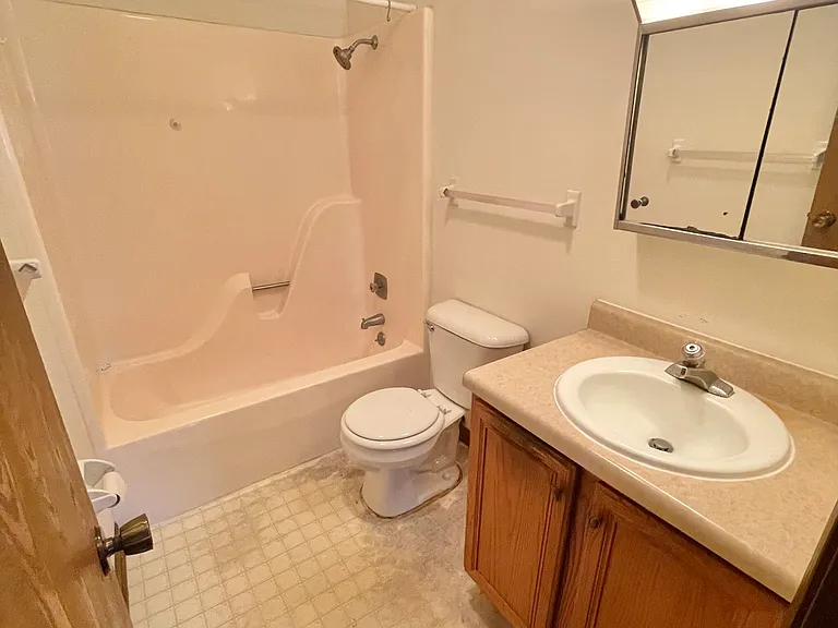 4515 W Millbrook Dr #E — Photo 14