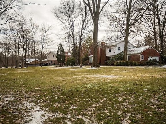2nd image of 4837 Northwoods Dr