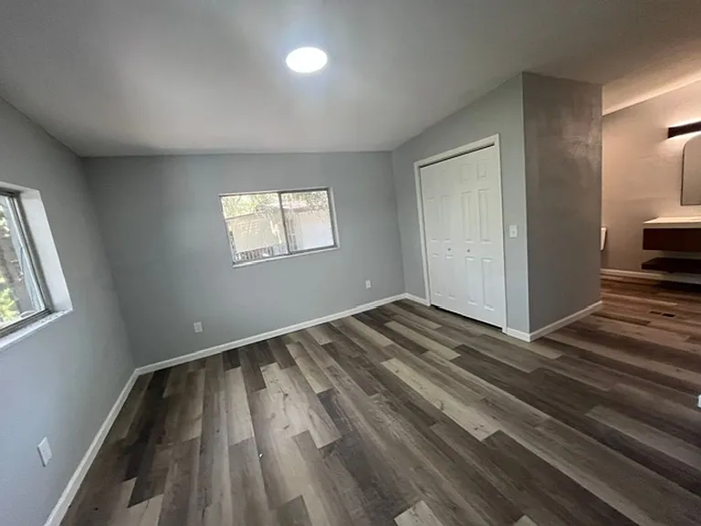 3498 Riverdale Dr — Photo 15