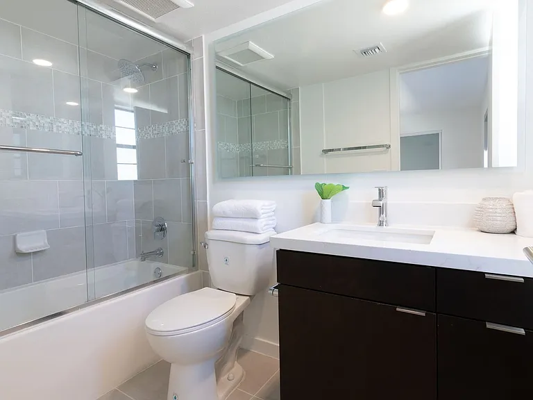 Luxe West — Photo 10