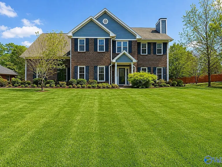 106 Golden Oak Dr — Photo 1