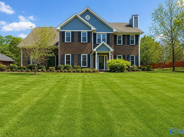 106 Golden Oak Dr, Huntsville, AL 35806