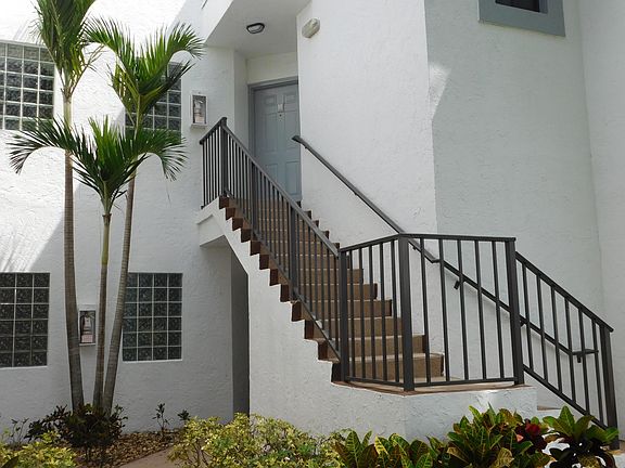 4th image of 5406 Firenze Dr APT M
