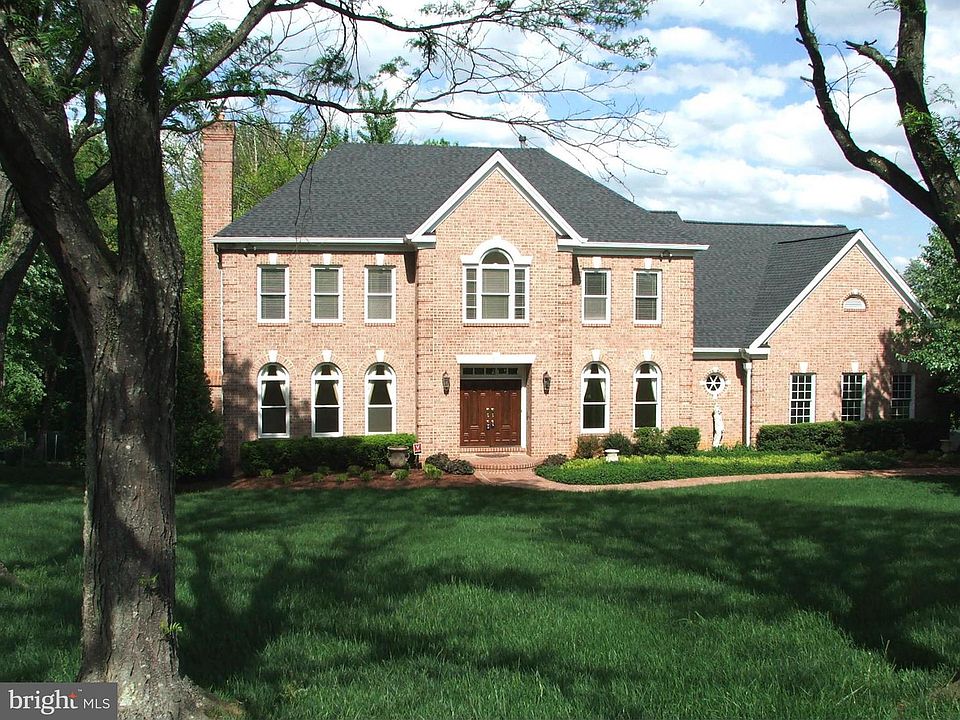 1st image of 10986 Woodland Falls Dr