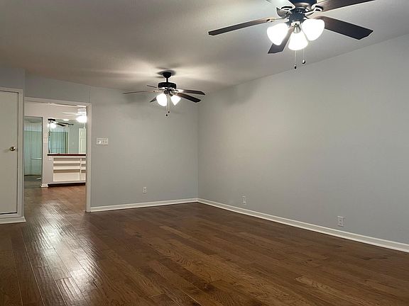 3rd image of 1222 W Theo Ave