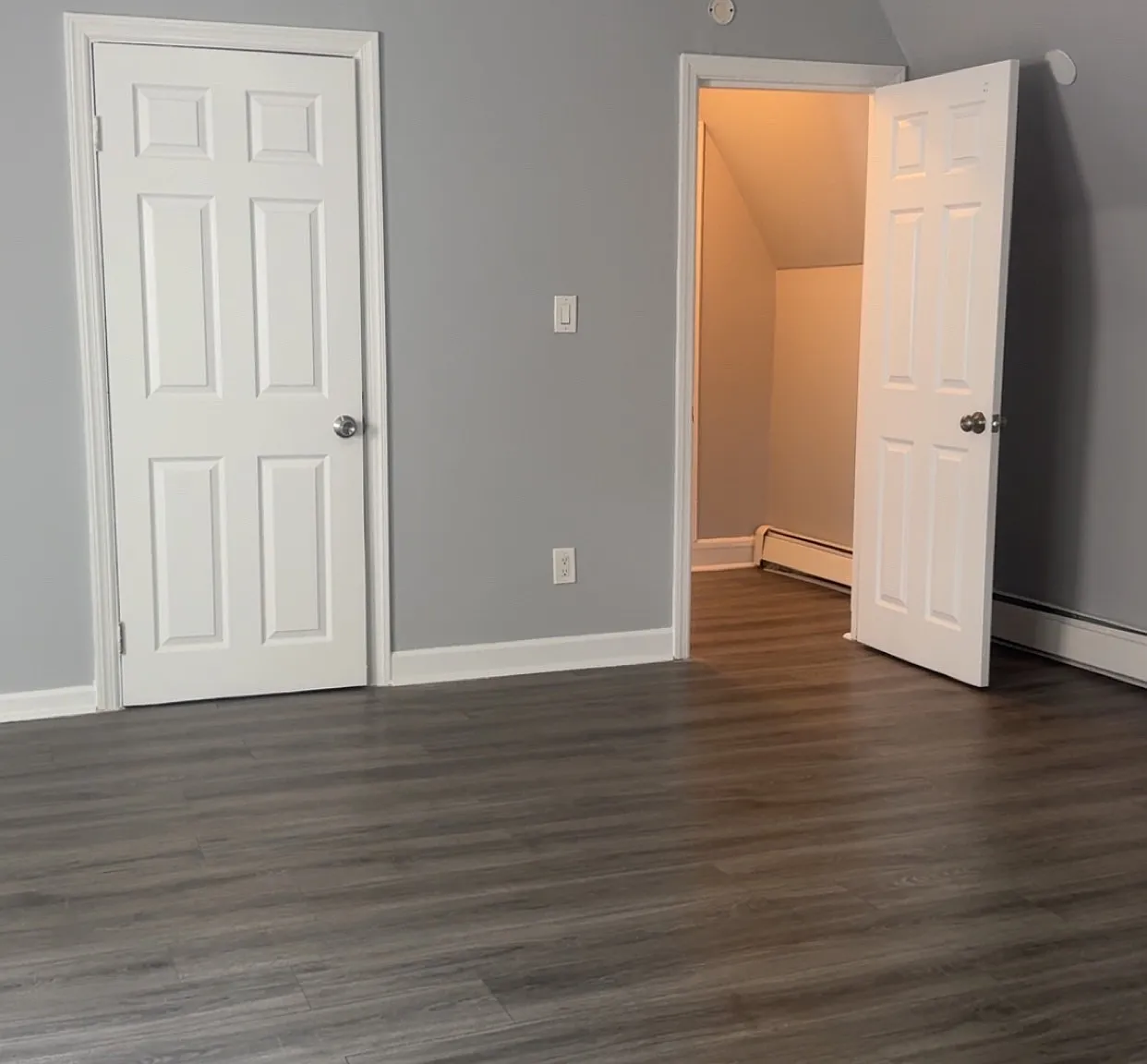3 bed, 825 sqft, $2,300 — Photo 4