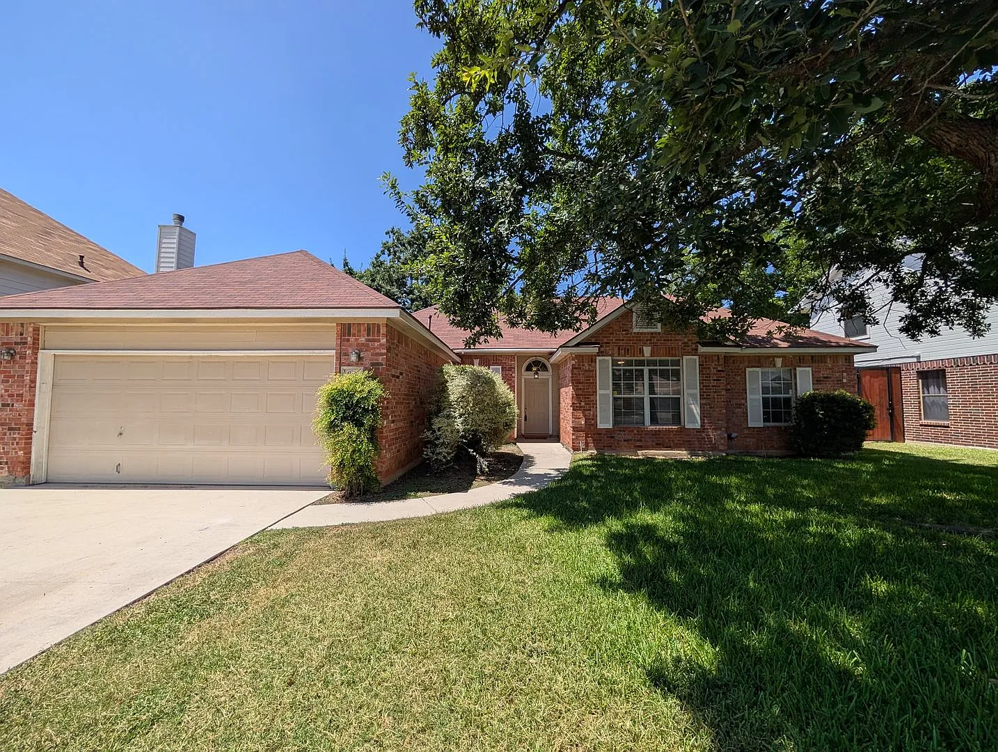 3/3/2 in Rivertree / River Access/ Wood Burning Fire Place / Covered Back Patio / Tons of Communi... — Photo 3