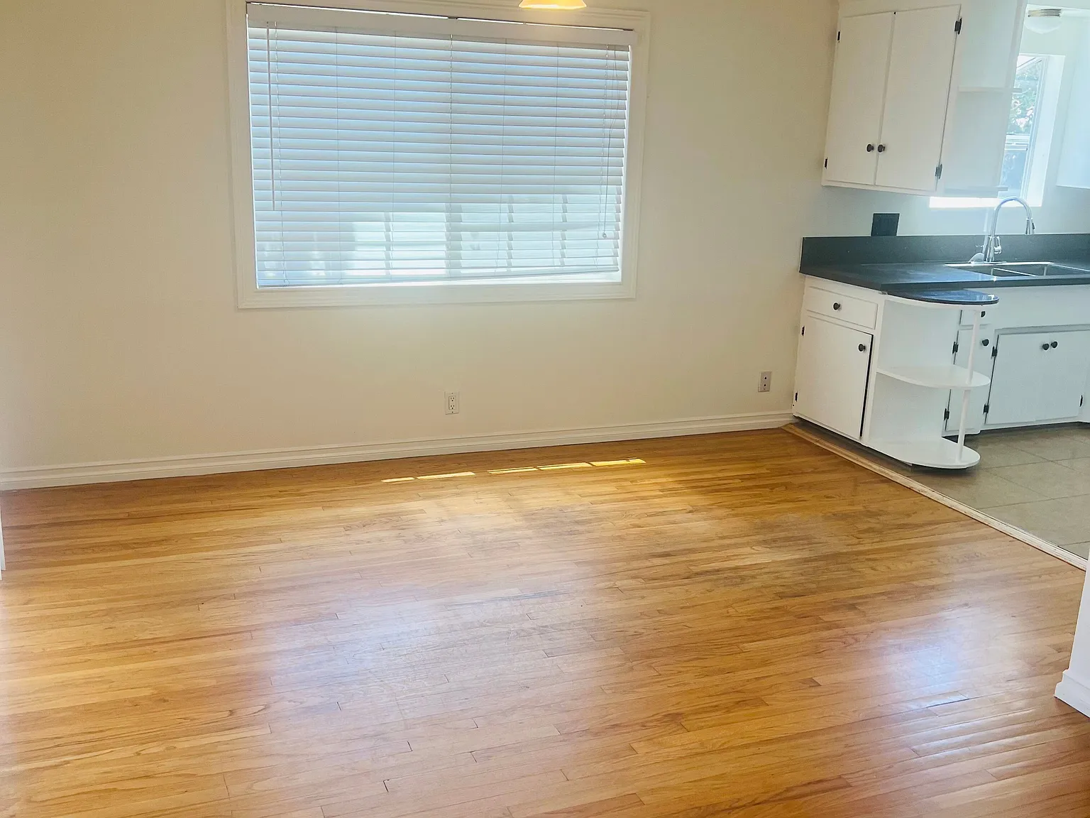 3 bed, 1297 sqft, $3,600 — Photo 4