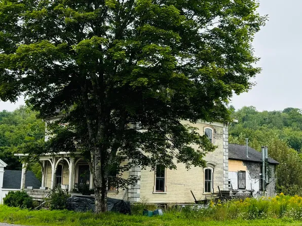 9 Main Rd South, Frankfort, ME 04438