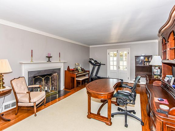3rd image of 1022 Sterling Ave