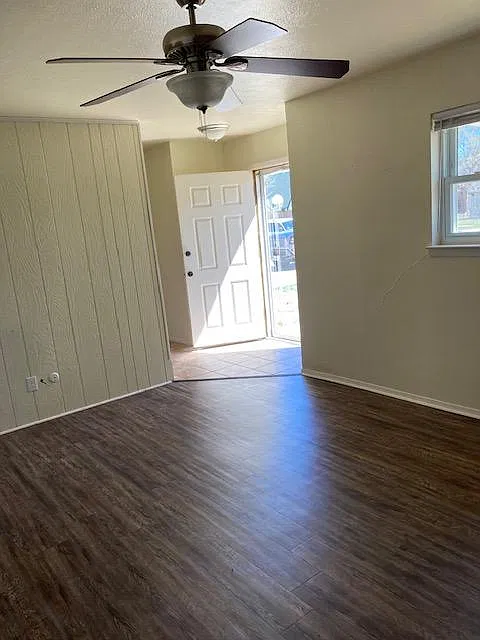 3 bed, 1371 sqft, $1,800 — Photo 3