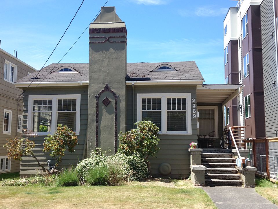 1st image of 2369 Franklin Ave E