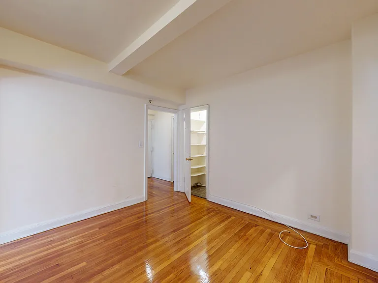 301 E 38th St #7J — Photo 7