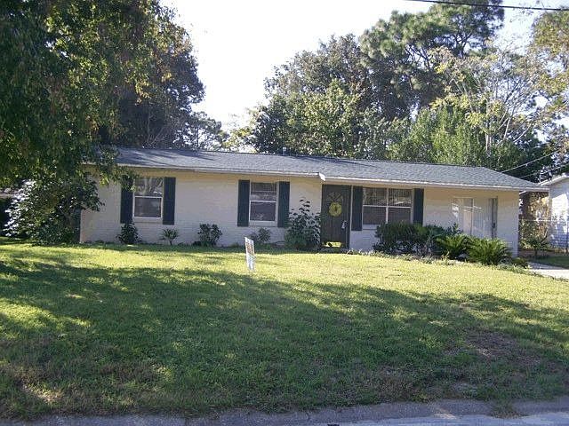1st image of 219 Revere Dr