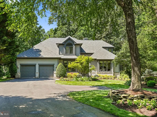 11217 Bright Pond Ln, Reston, VA 20194