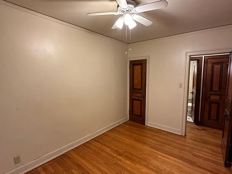 4480 N Oakland Ave — Photo 20