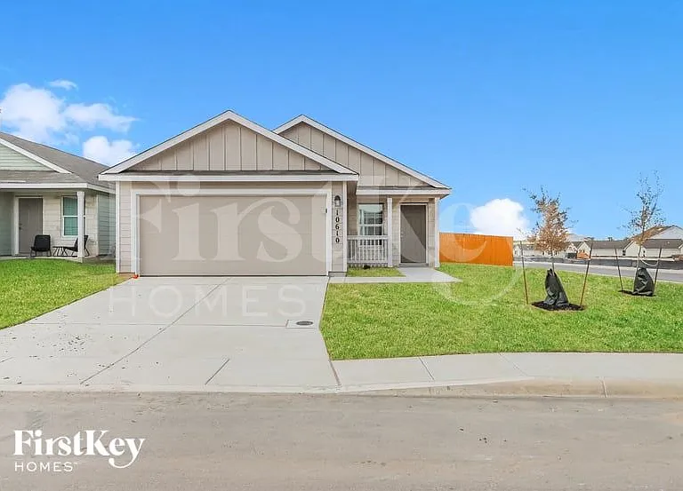 10610 McClintock Dr — Photo 1