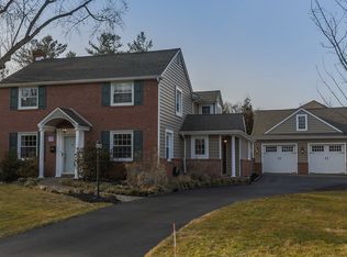 411 Palmers Ln, Wallingford, PA 19086