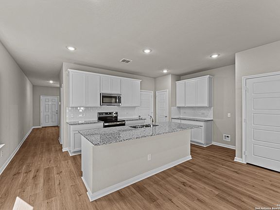 5th image of 4301 Winston Way