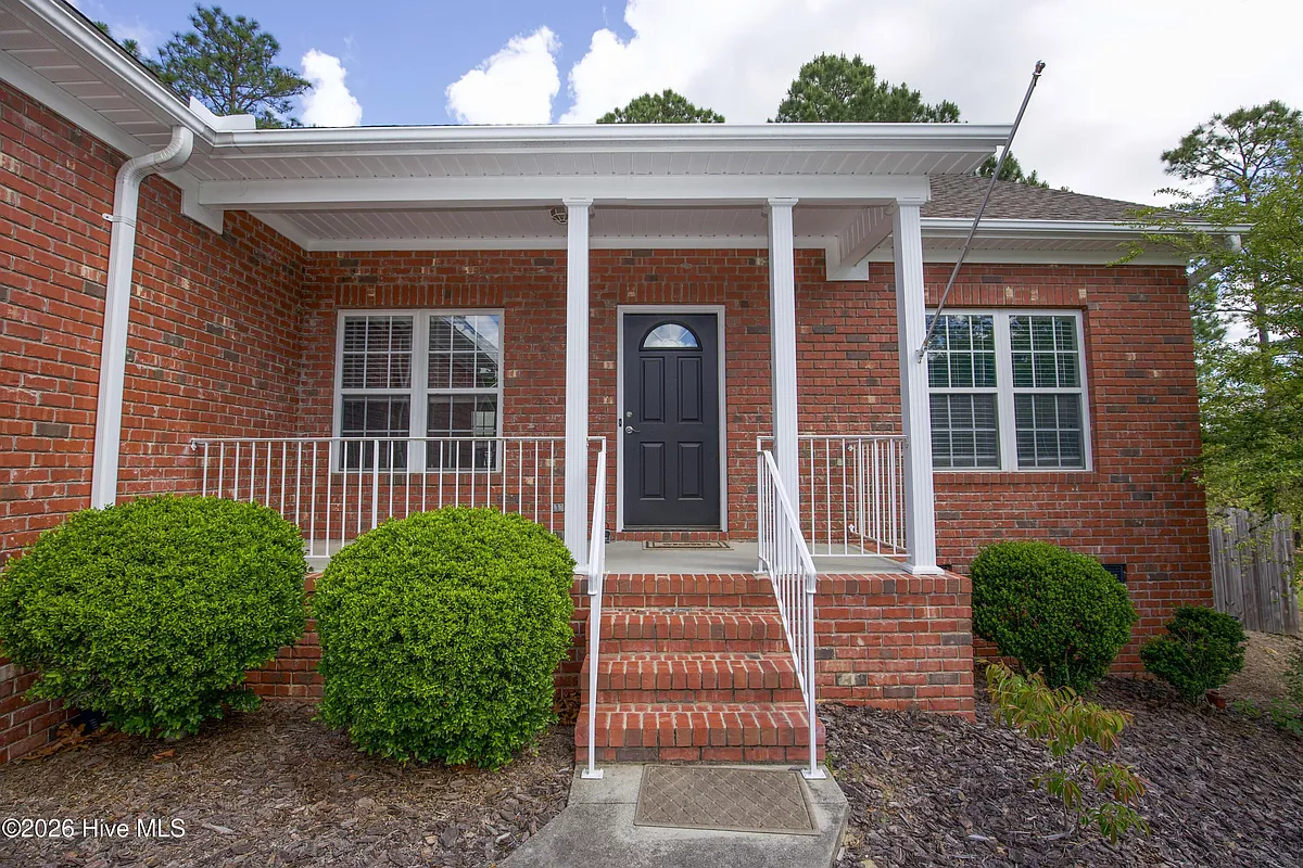 Building Photo - 1 Van Buren Ln