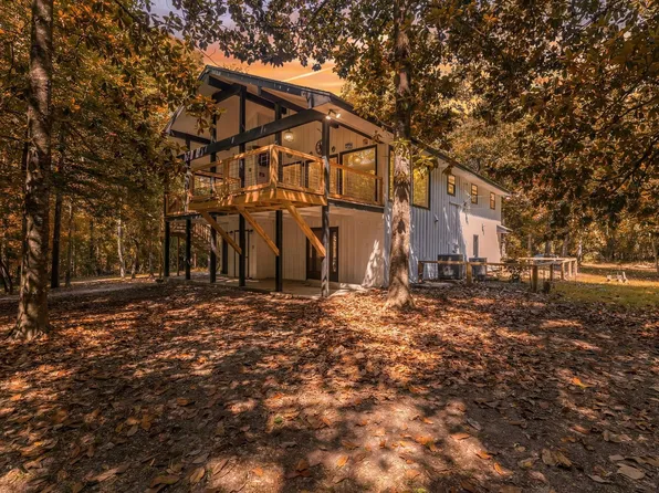 600 Ironwood Ln, Village Mills, TX 77663