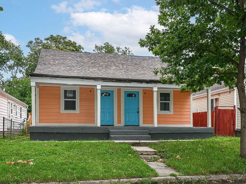 1st image of 221 N Forest Ave