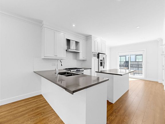 5th image of 16361 23a Ave #5