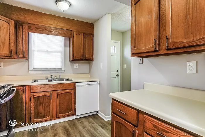 2806 Dillmark Ct — Photo 8