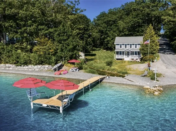 2287 Bockes Rd, Skaneateles, NY 13152
