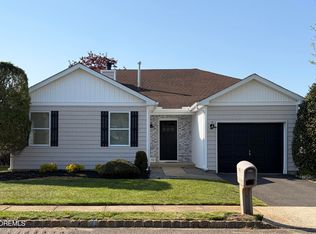 10 Suffolk Way, Marlboro, NJ 07746
