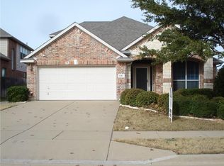 645 Ricochet Dr, Fort Worth, TX 76131