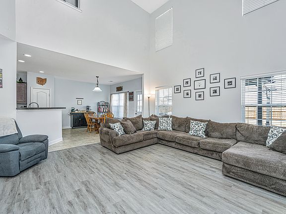 4th image of 3033 Adventure Way