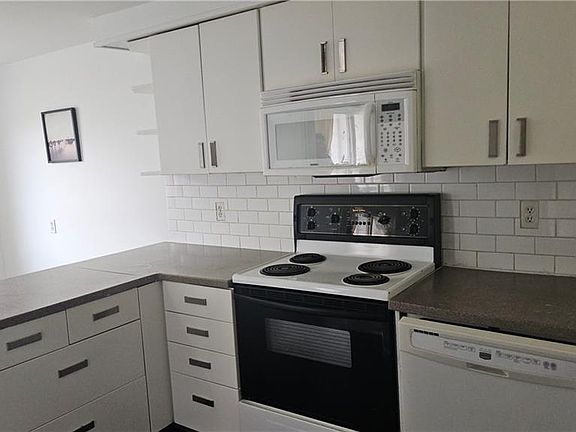 5th image of 58 Belwood Cres