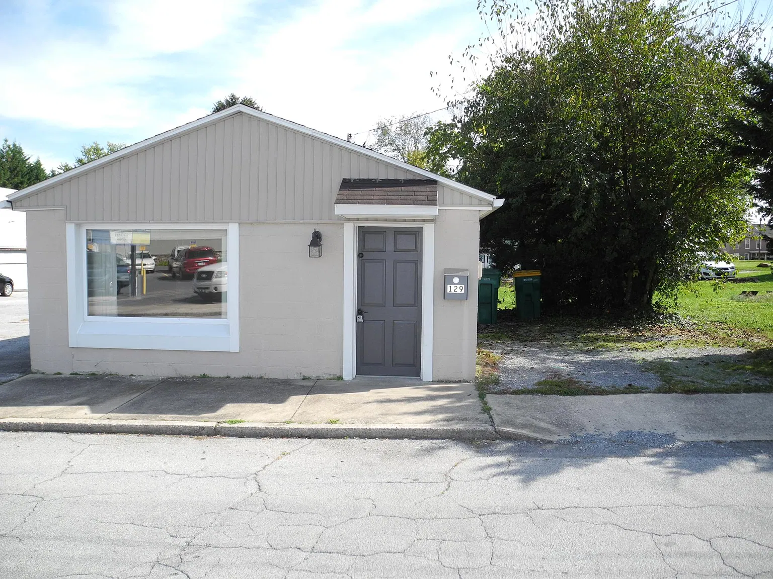 129 Walnut Street — Photo 3