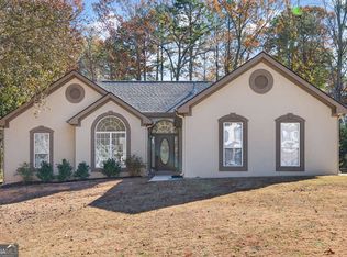 6512 Shady Valley Dr, Flowery Branch, GA 30542