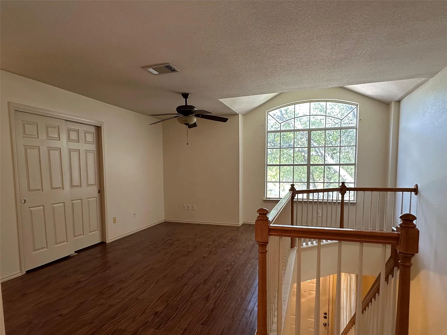 3 bed, 2.5 bath, 1973 sqft, $2,195 — Photo 4
