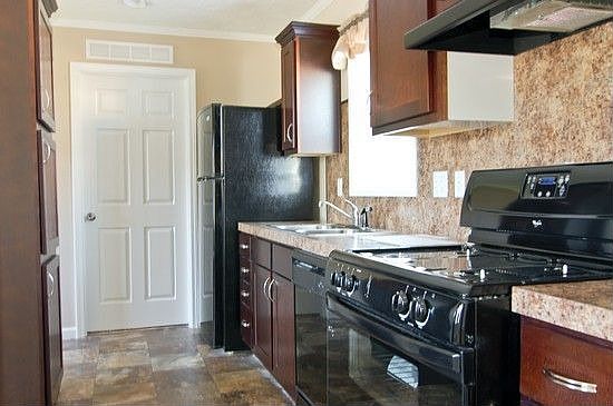 7300E10thAve_viewer_5