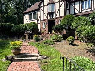 732 Mardinly Ave, Franklin Lakes, NJ 07417