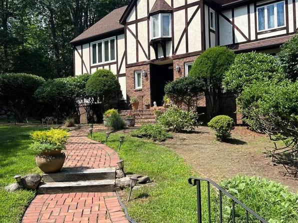 732 Mardinly Ave, Franklin Lakes, NJ 07417