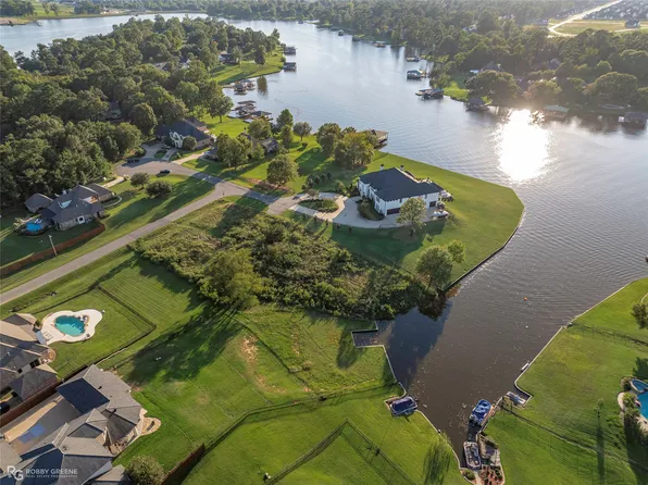 1104 Long Key Cir, Benton, LA 71006