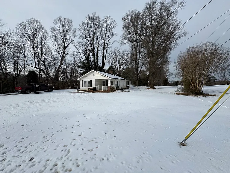 1261 Old Hollow Rd — Photo 5