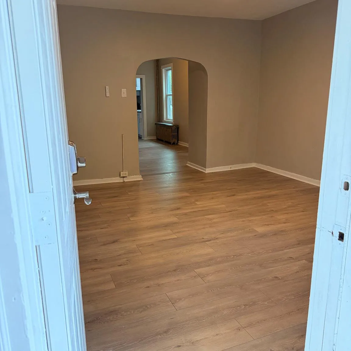 3 bed, 1.5 bath, 1187 sqft, $1,950 — Photo 4