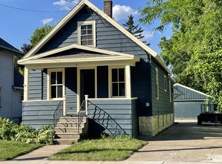 1226 Bay Shore Dr, Oshkosh, WI 54901