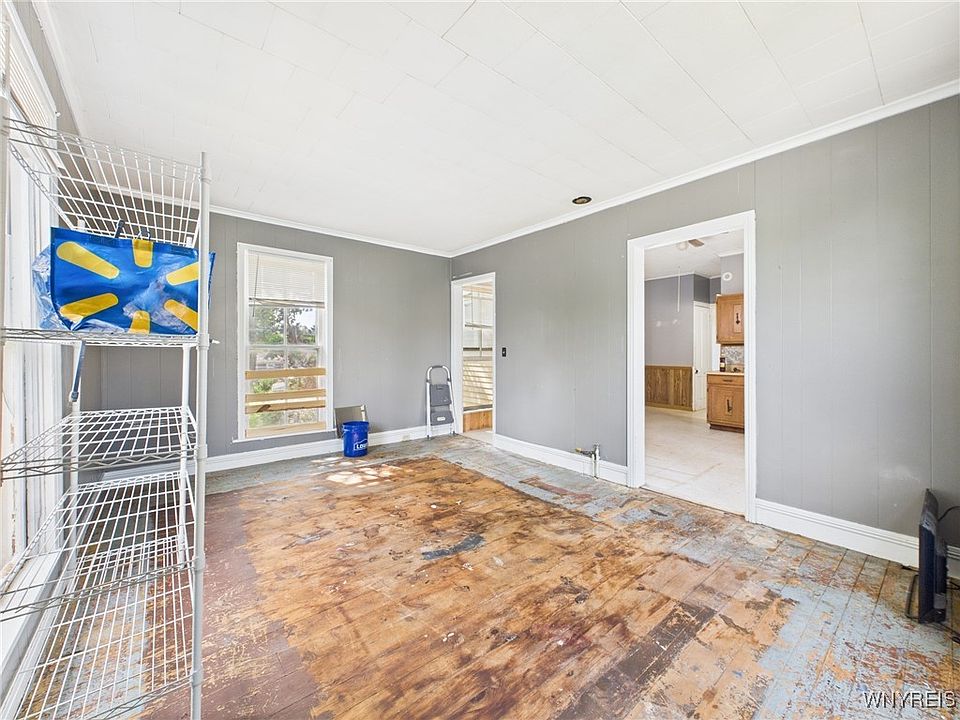 9th image of this home