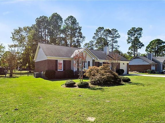 2nd image of 3815 Sturbridge Dr