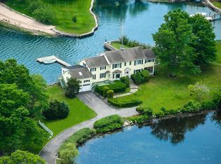 73 Willowmere Cir, Riverside, CT 06878