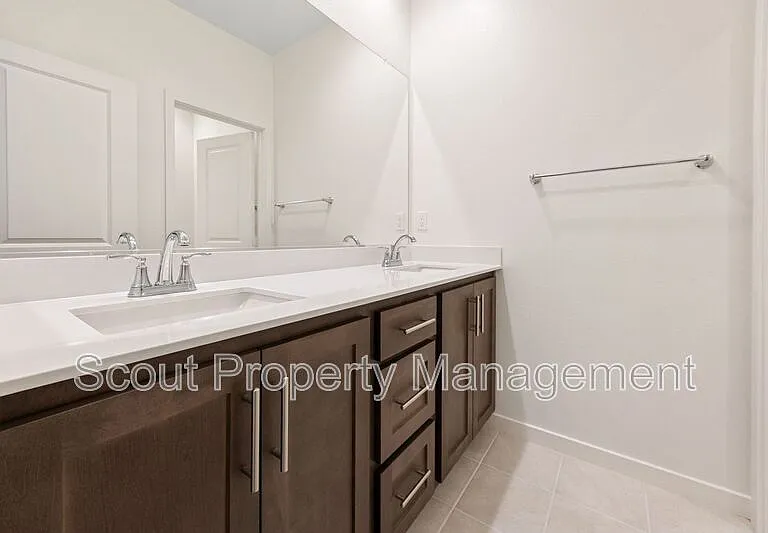 39529 Tannat Dr — Photo 21